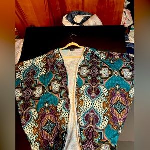 Women Size small Love Culture pullover